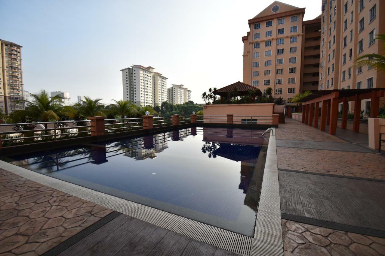 75 négyzetméteres, 3 hálószobás Apartman 2 fürdőszobával Cheras területén Apartman Kuala Lumpur Kültér fotó